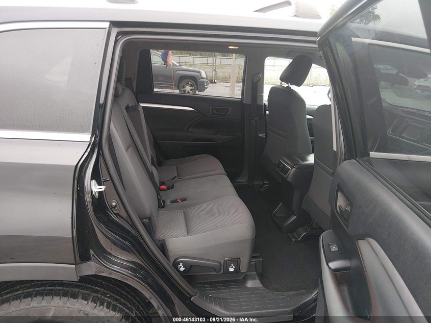 TOYOTA HIGHLANDER - zdjęcie 8