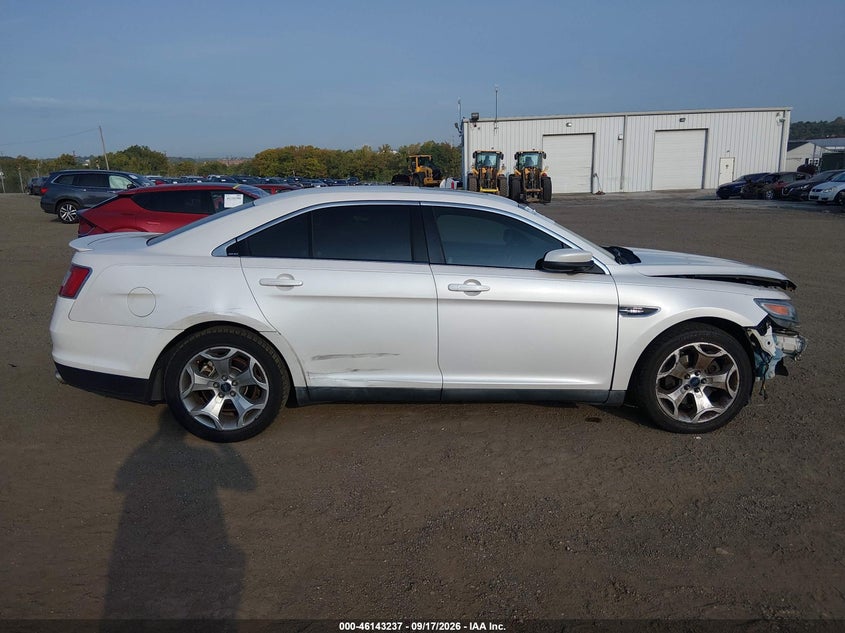 FORD TAURUS 2011 VIN 1FAHP2KT4BG167091