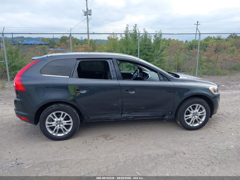VOLVO XC60 - zdjęcie 14