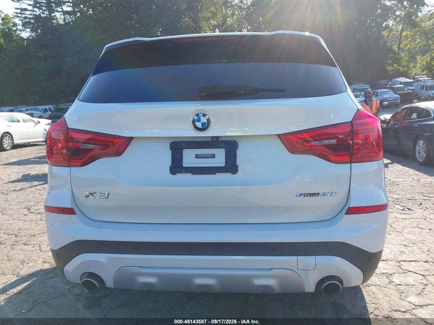 BMW X3 - zdjęcie 17