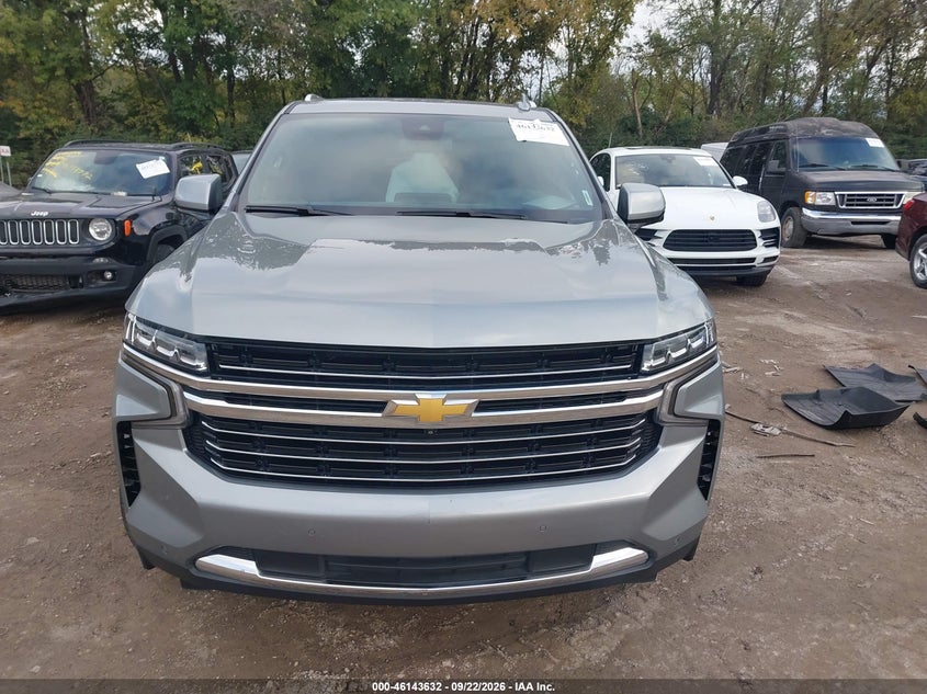 CHEVROLET SUBURBAN - zdjęcie 12