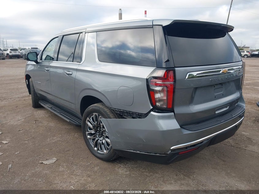 CHEVROLET SUBURBAN - zdjęcie 3