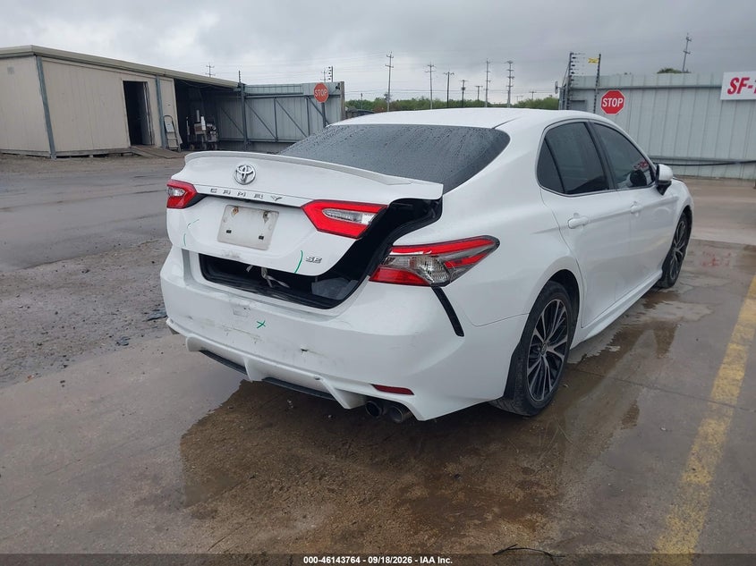 TOYOTA CAMRY - zdjęcie 4