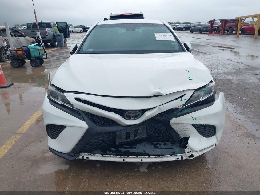 TOYOTA CAMRY - zdjęcie 6