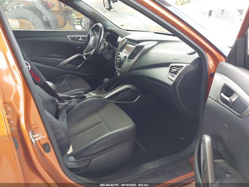 2016 HYUNDAI VELOSTER auction photo 5
