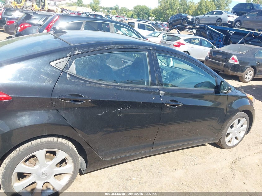 2013 HYUNDAI ELANTRA auction photo 6