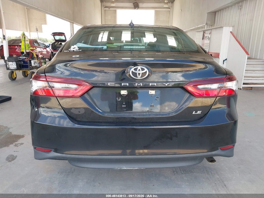 TOYOTA CAMRY - zdjęcie 16