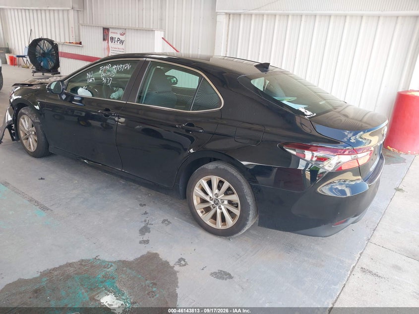 TOYOTA CAMRY - zdjęcie 3