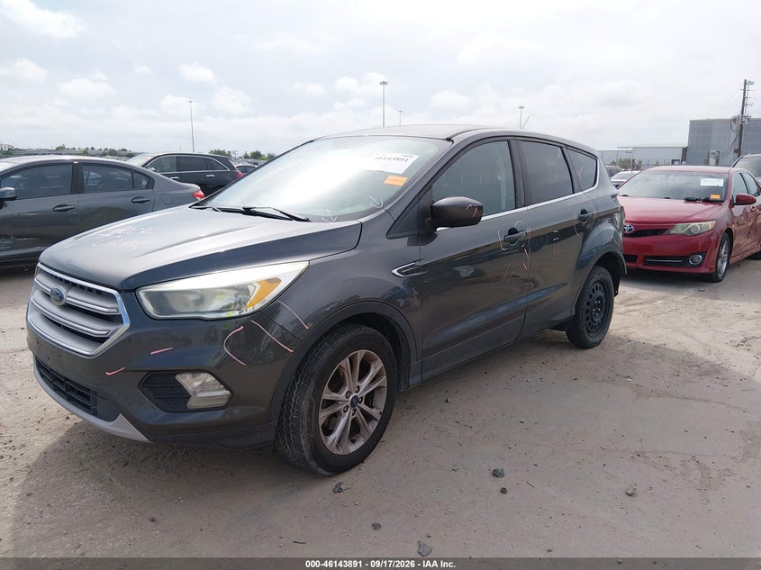 Vin: 1fmcu0gd7hua54826, lot: 46643647, ford escape se 20172