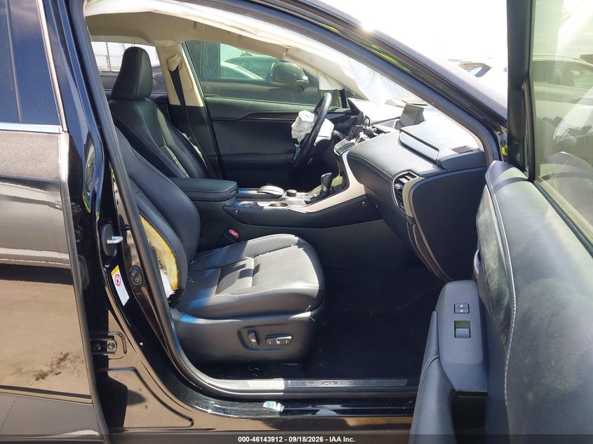 LEXUS NX 200T - zdjęcie 5