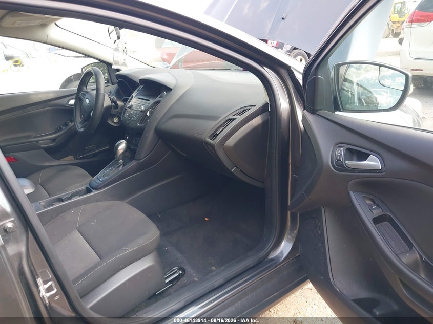 FORD FOCUS 2015 VIN 1FADP3F2XFL383644