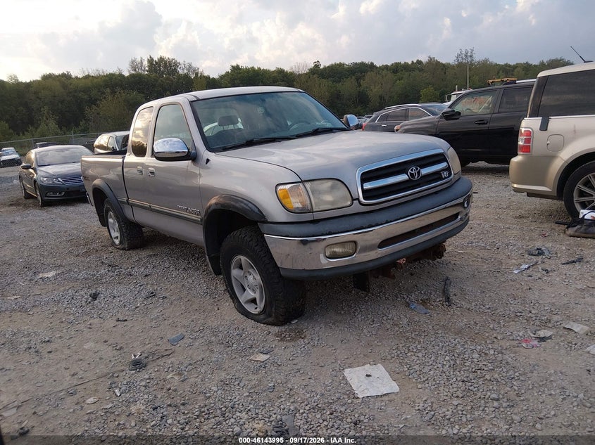 2001 TOYOTA TUNDRA SR5 V8