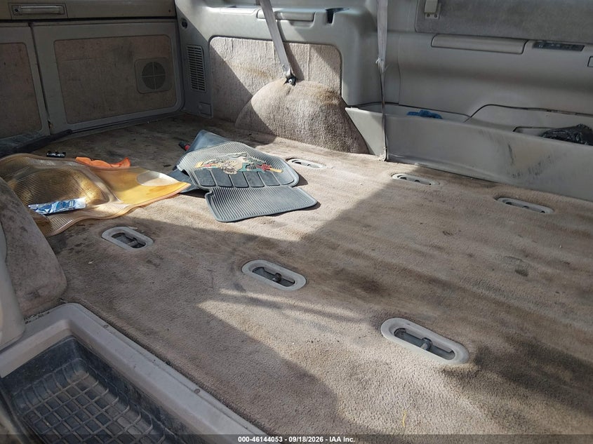 GMC SAFARI 2000 VIN 1GKDM19W0YB503129