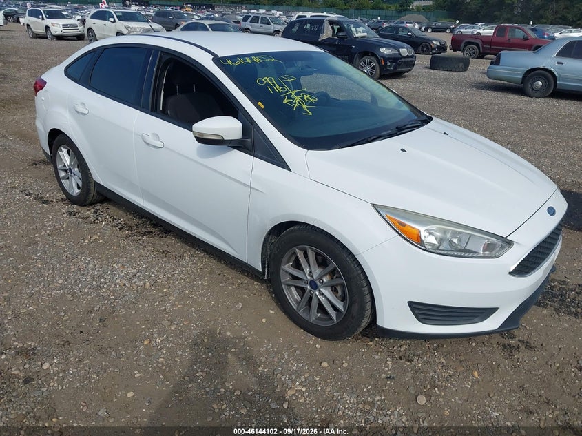Vin: 1fadp3f2xhl300040, lot: 46643860, ford focus se 2017 img_1