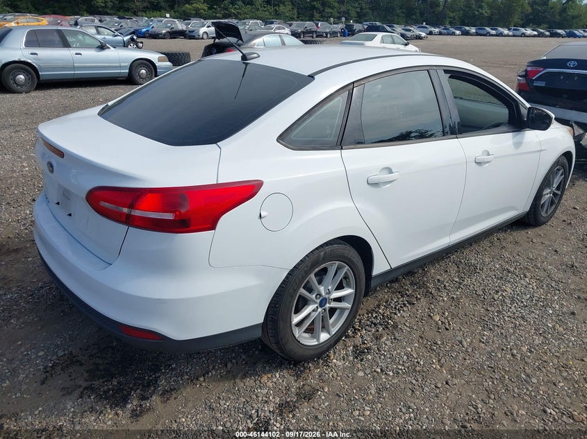 Vin: 1fadp3f2xhl300040, lot: 46643860, ford focus se 20174