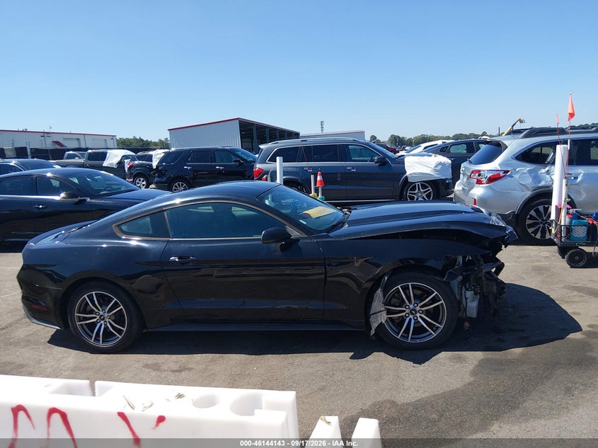FORD MUSTANG - zdjęcie 14
