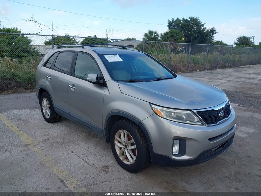 2014 KIA SORENTO auction photo 1