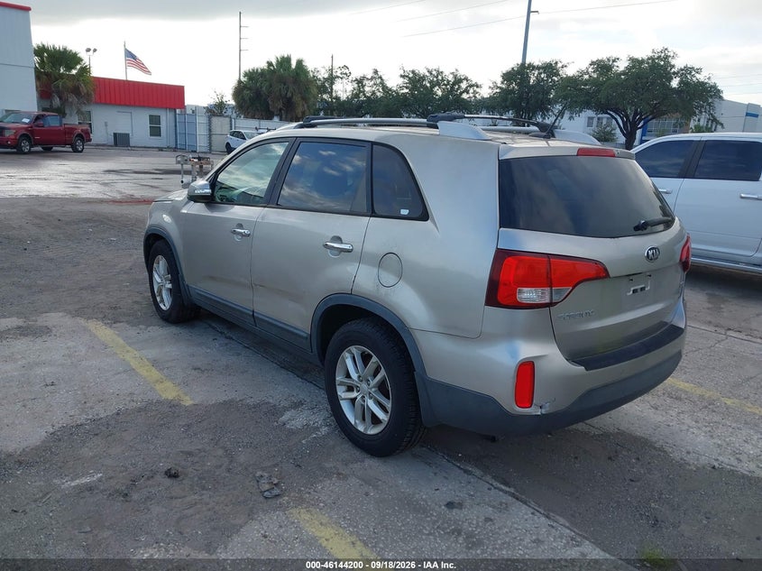 2014 KIA SORENTO auction photo 3