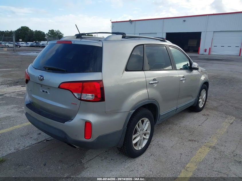 2014 KIA SORENTO auction photo 4