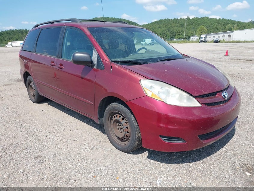 2008 TOYOTA SIENNA auction photo 1