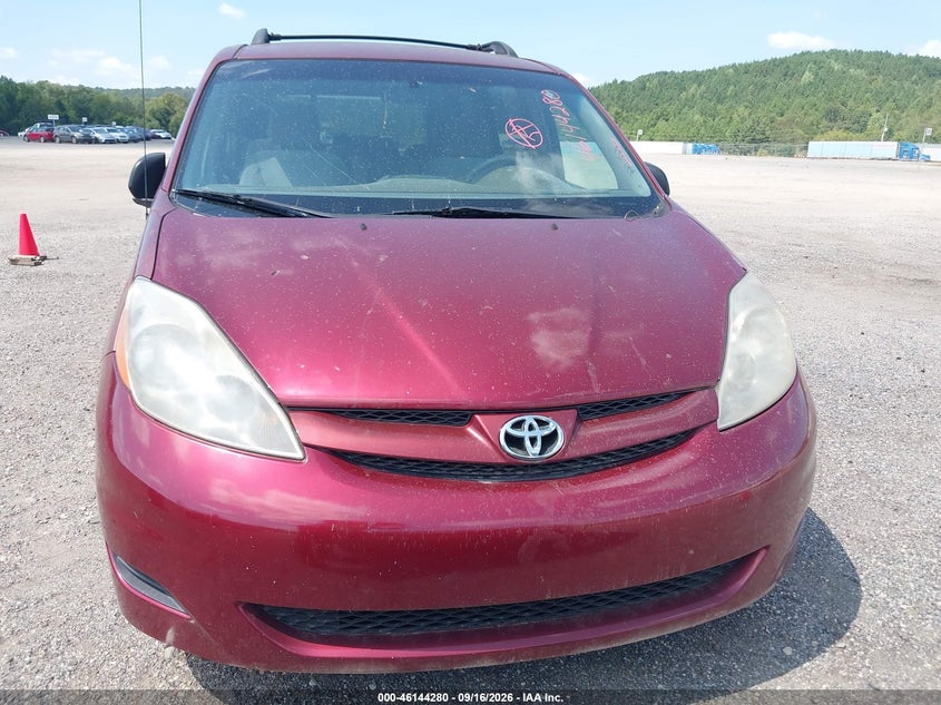 2008 TOYOTA SIENNA auction photo 6