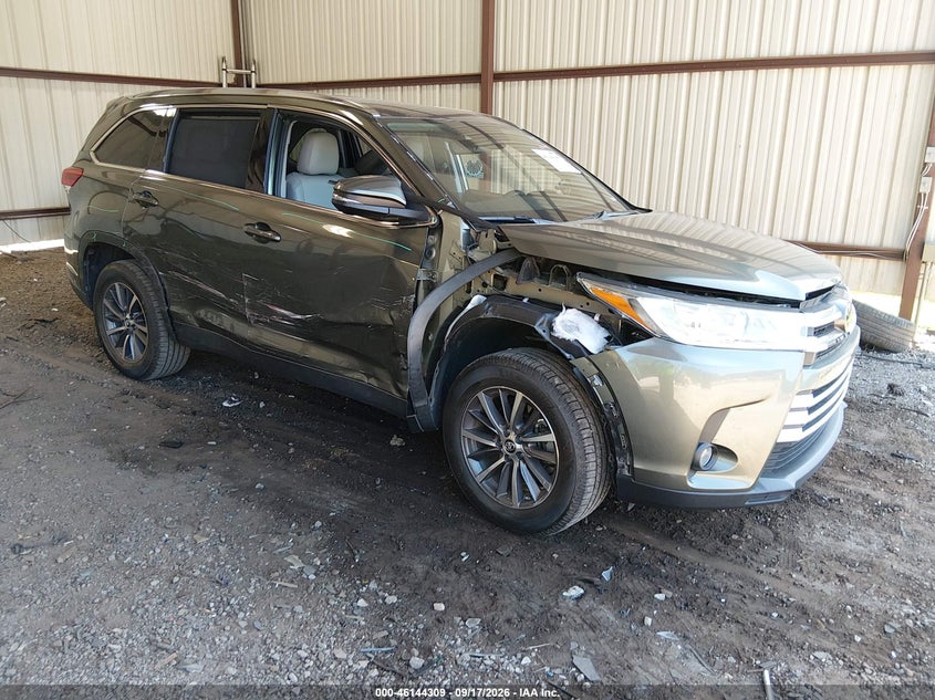 2019 Toyota Highlander XLE, aukciono nuotrauka 1
