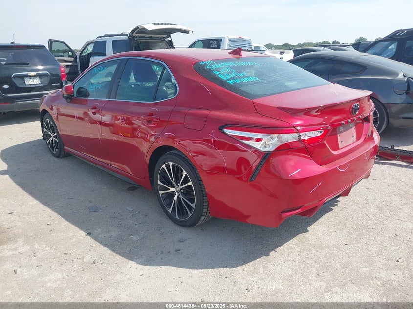 Vin: 4t1g11ak2lu384244, lot: 46644111, toyota camry se 20203