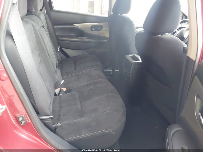 2017 NISSAN MURANO auction photo 8
