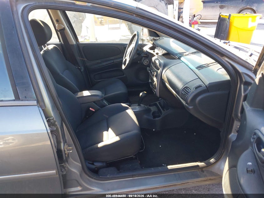 2005 Dodge Neon, Roof, IAAI, VIN 1B3ES56C35D283428 — photo 2