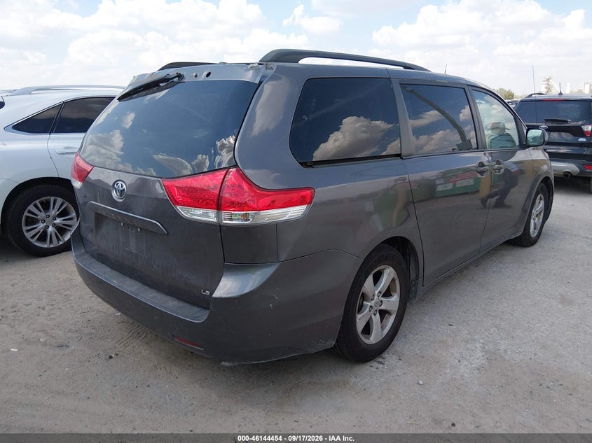Vin: 5tdkk3dc8ds310490, lot: 46644210, toyota sienna le v6 8 passenger 20134