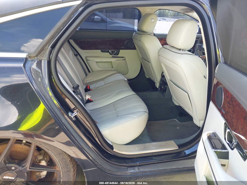 JAGUAR XJ 2015 VIN SAJWA2GZ8F8V90161