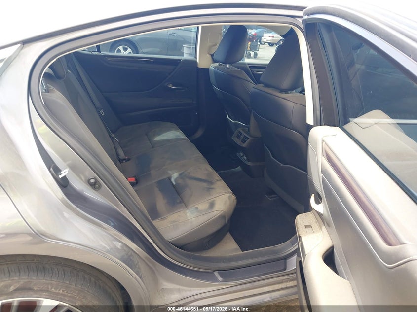 LEXUS ES 300H - zdjęcie 8