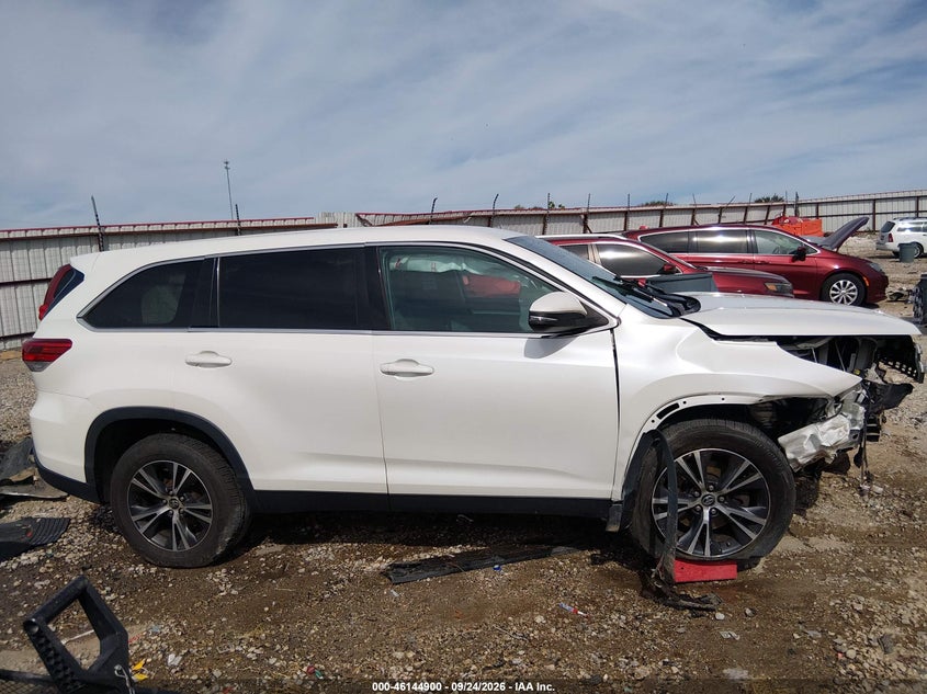 TOYOTA HIGHLANDER - zdjęcie 14