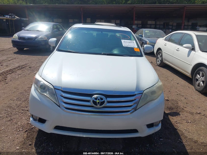 2011 TOYOTA AVALON LIMITED · Фото 12