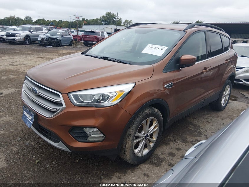 Vin: 1fmcu0gd7hua22099, lot: 46644933, ford escape se 20172