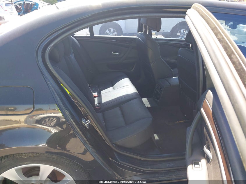 2010 BMW 535I · Фото 8