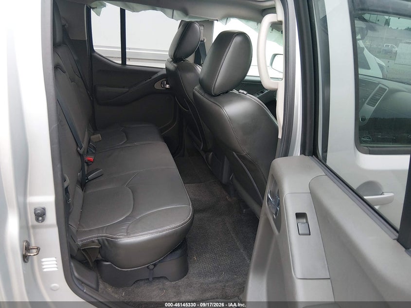 2016 NISSAN FRONTIER PRO-4X · Фото 8