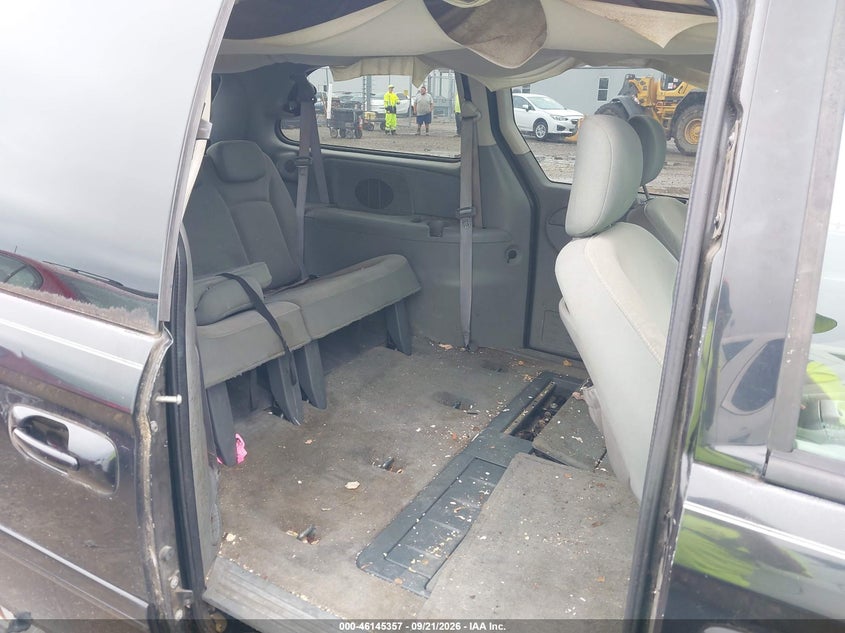Фото 8 - DODGE GRAND CARAVAN