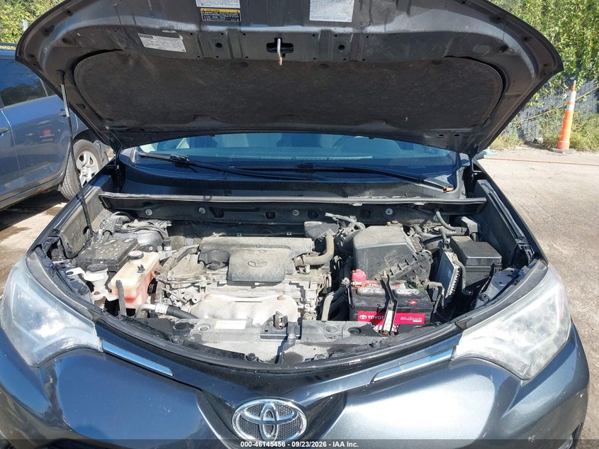 TOYOTA RAV4 - zdjęcie 10