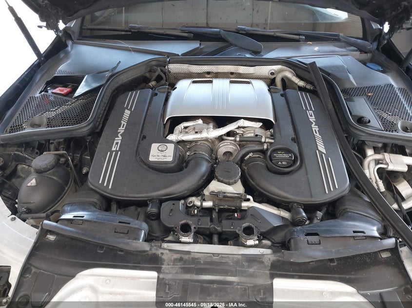 MERCEDES-BENZ AMG C 63 - zdjęcie 10