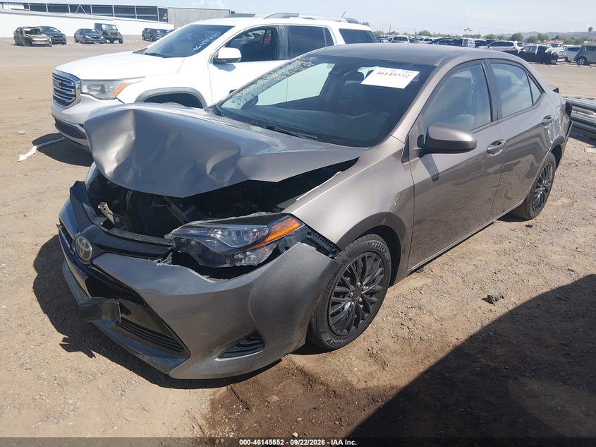 2017 Toyota Corolla, Перед і зад, IAAI, VIN 2T1BURHE5HC903845 — фото 2