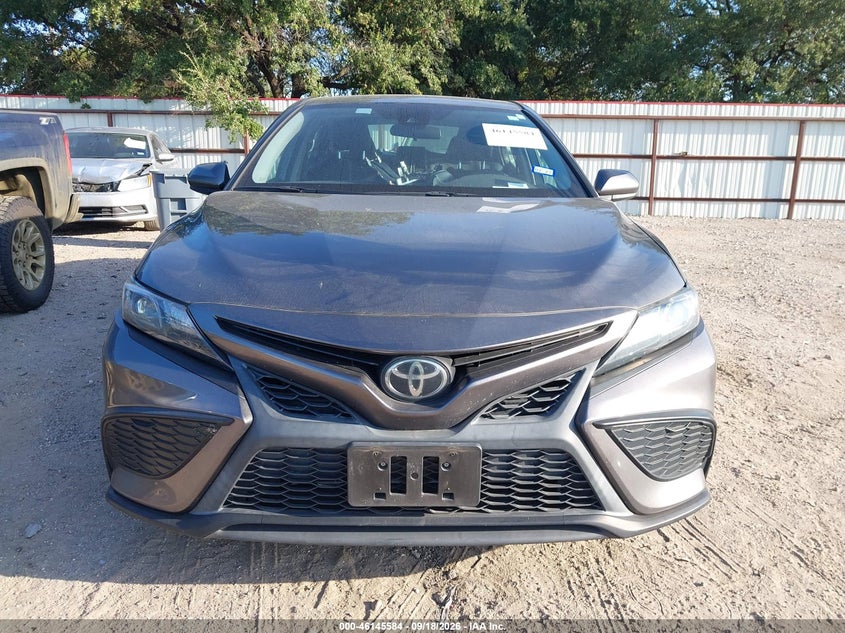 TOYOTA CAMRY - zdjęcie 13