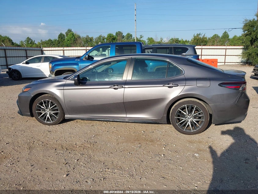 TOYOTA CAMRY - zdjęcie 15