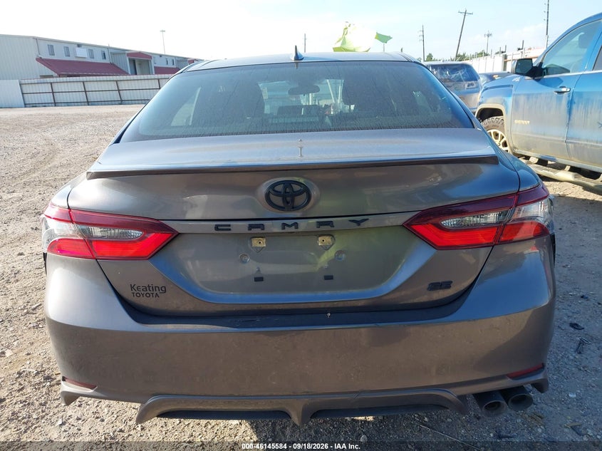 TOYOTA CAMRY - zdjęcie 17