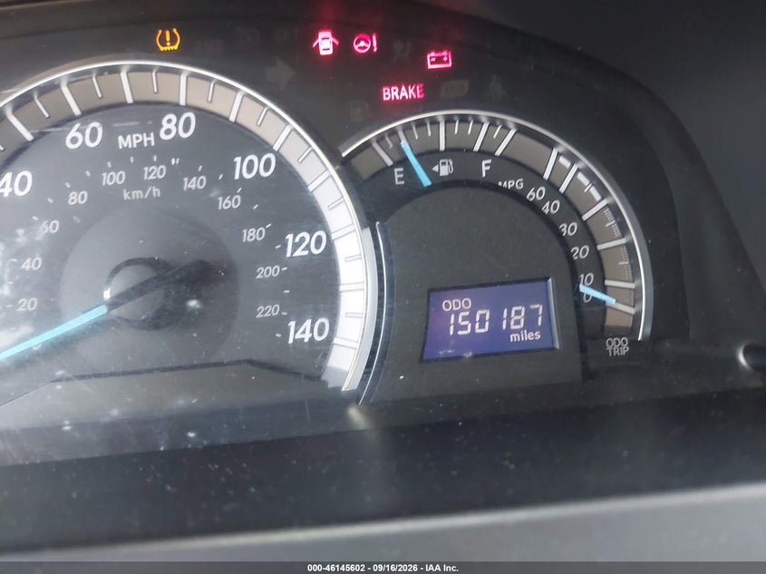 2012 TOYOTA CAMRY auction photo 7