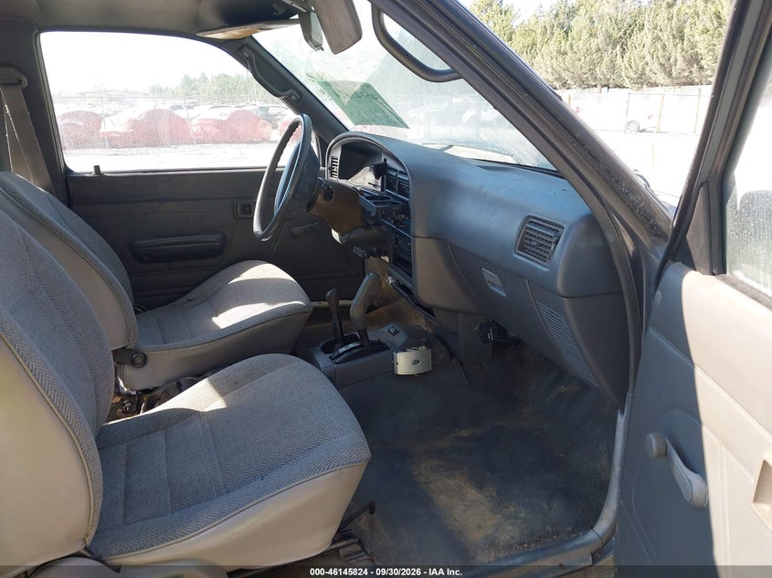 TOYOTA PICKUP 1992 VIN JT4RN13P4N6046135