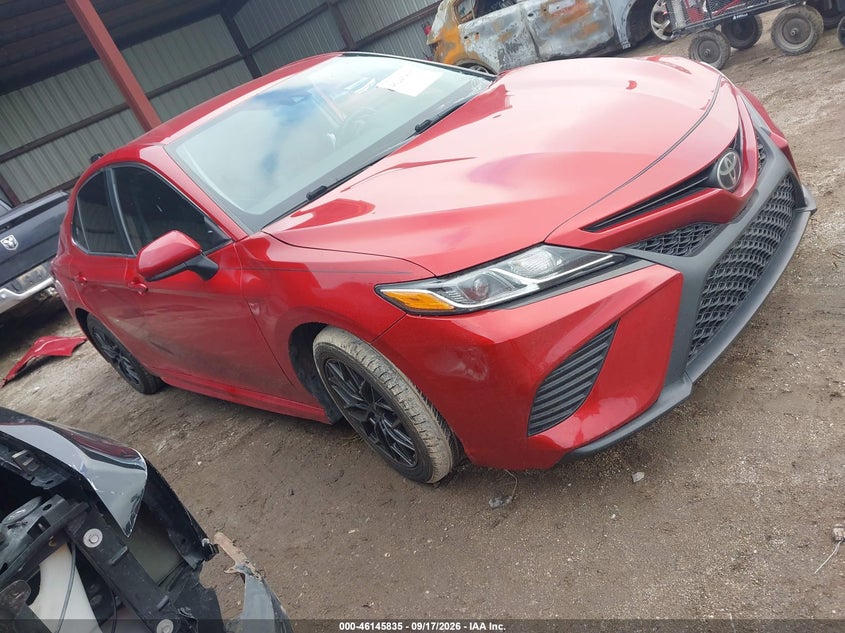 TOYOTA CAMRY - zdjęcie 1