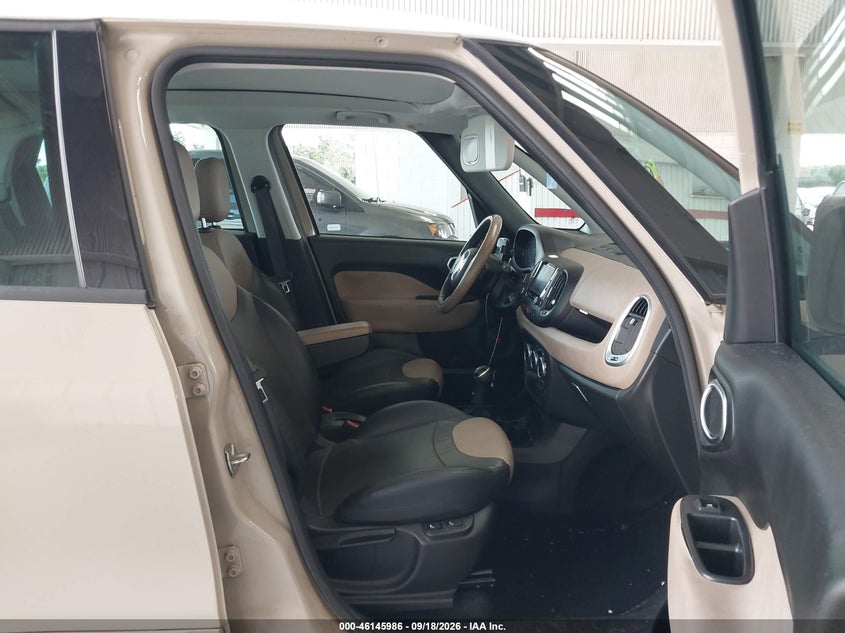 2017 FIAT 500L LOUNGE · Photo 5