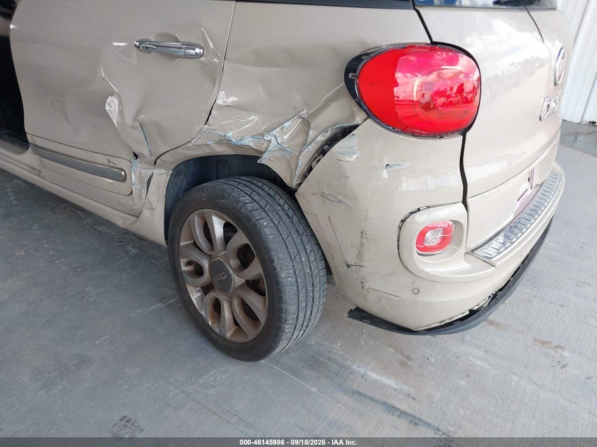2017 FIAT 500L LOUNGE · Photo 6