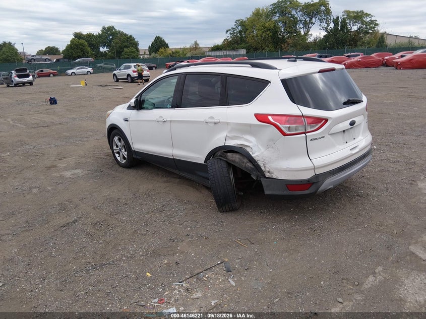 Vin: 1fmcu9gx6fub43167, lot: 46645978, ford escape se 20153